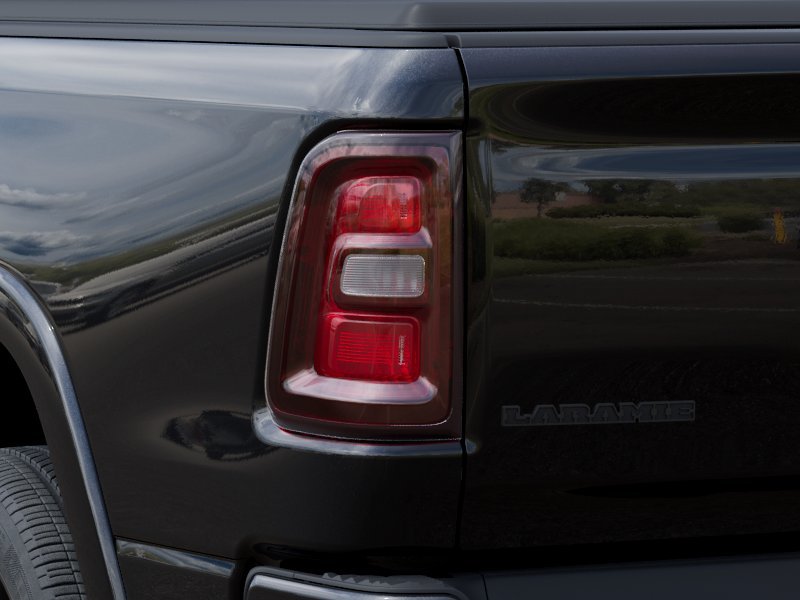 New 2026 Diamond Black Crystal Pearl-Coat Exterior Paint RAM Laramie image 39