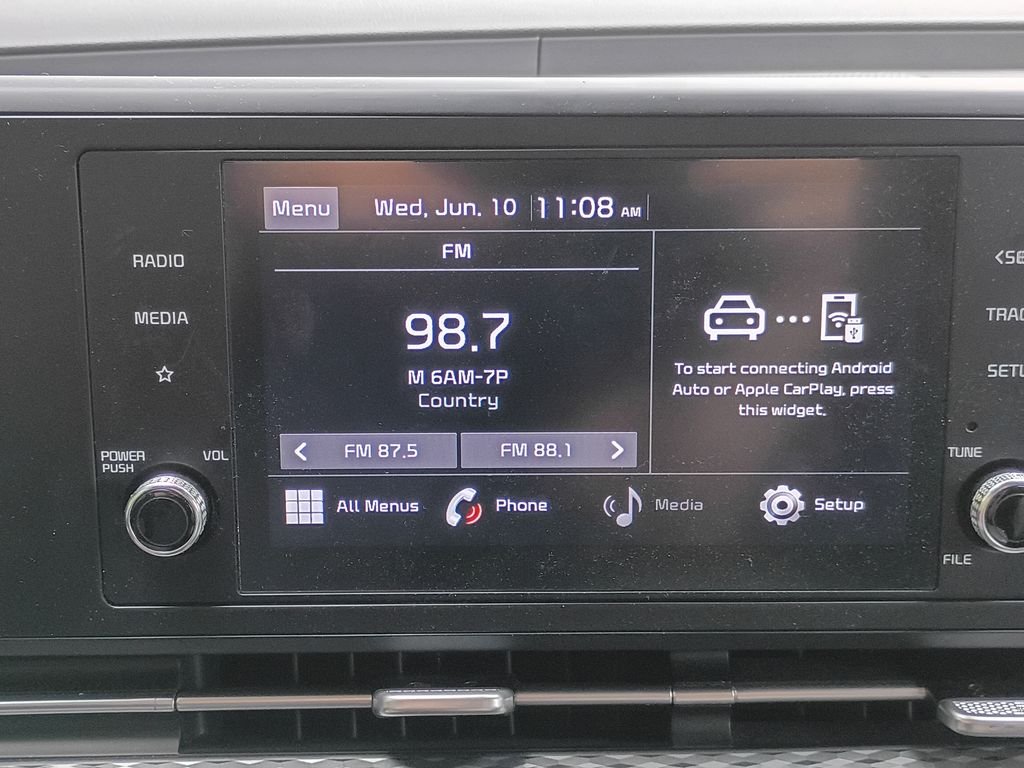 Used 2022 Snow White Pearl Kia LXS image 17