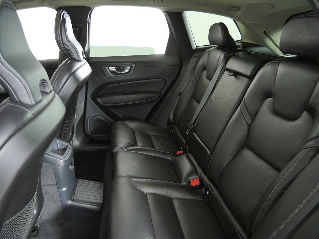 Used 2023 Silver Volvo Ultimate image 32