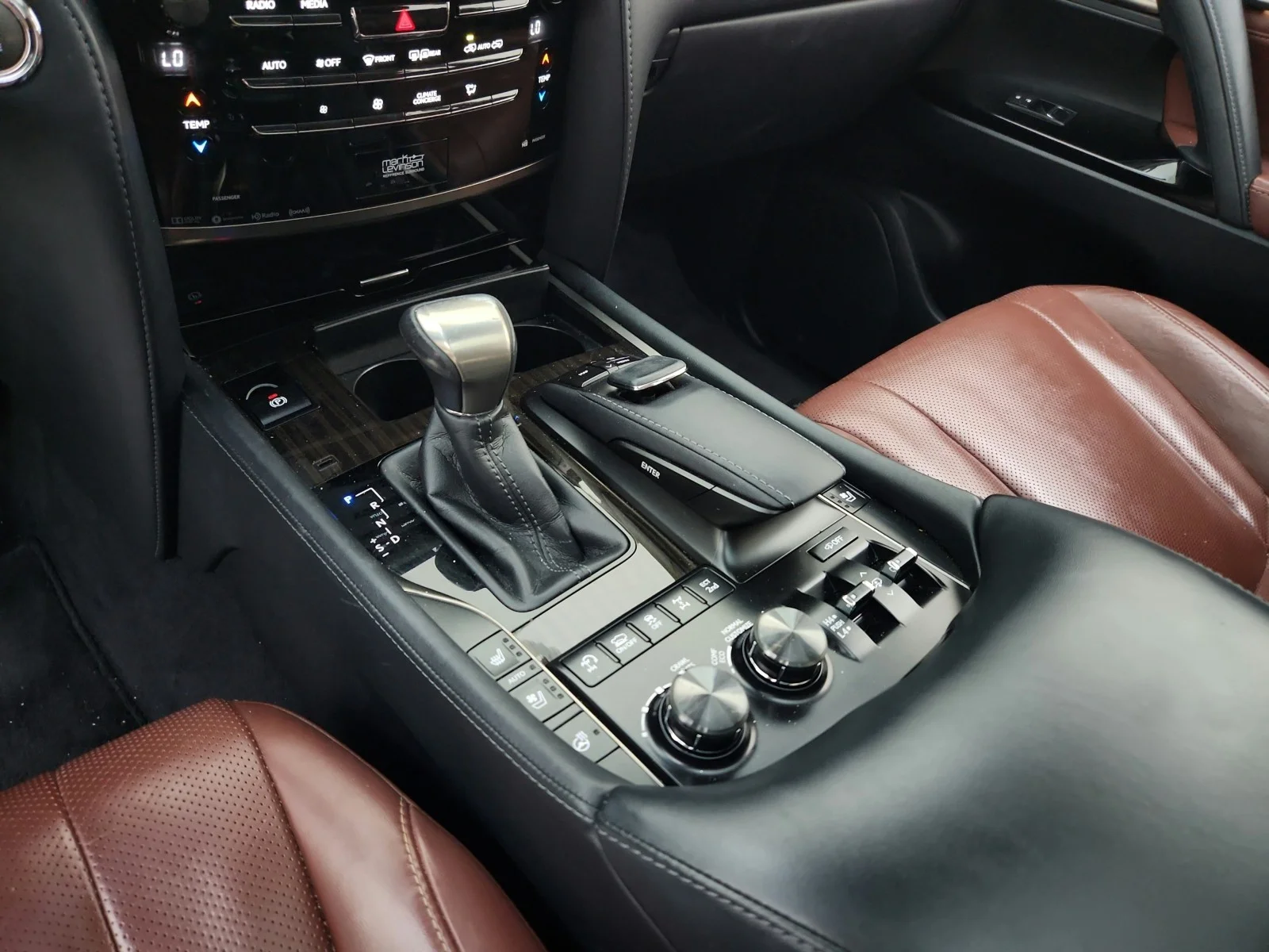 Used 2016 Black Onyx Lexus 5-DR SUV image 22