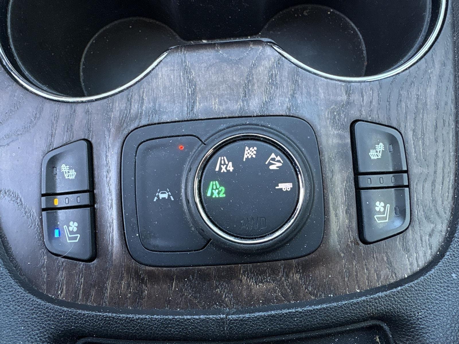 Used 2021 Summit White GMC Denali image 9