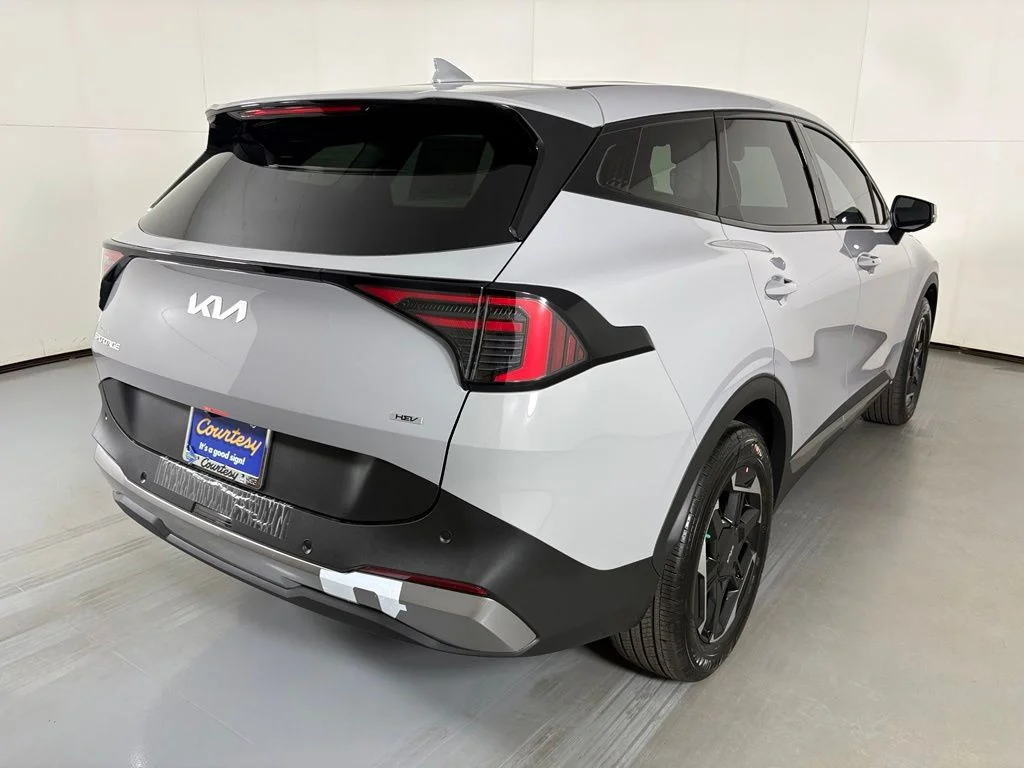 New 2027 Wolf Gray Kia S image 8