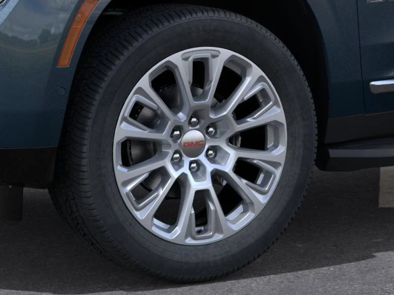 2026 GMC Yukon Denali - Photo 9