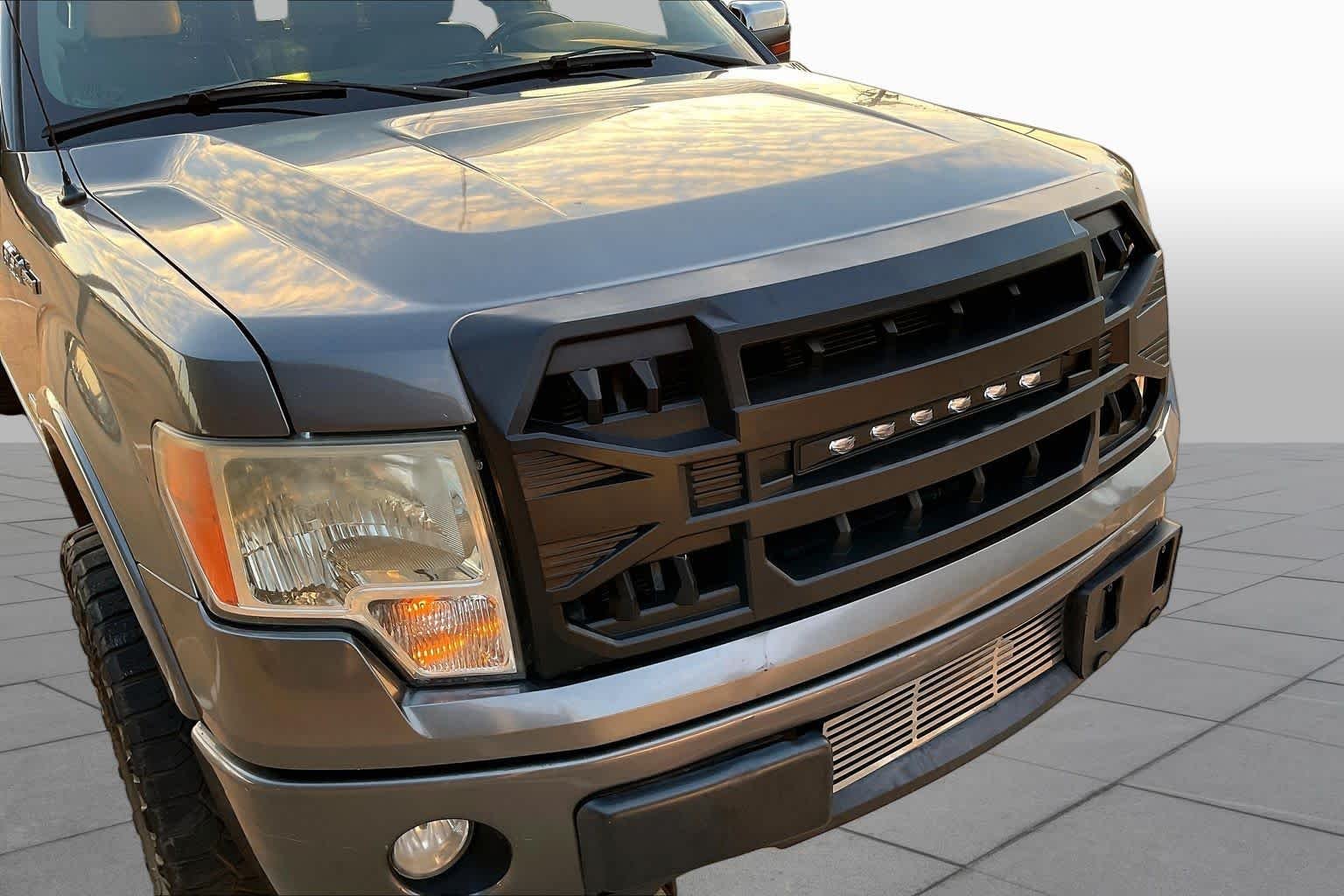 Used 2012 Sterling Gray Metallic Ford Platinum image 29