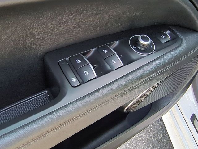 Certified Used 2023 Alfa White Alfa Romeo Veloce image 10