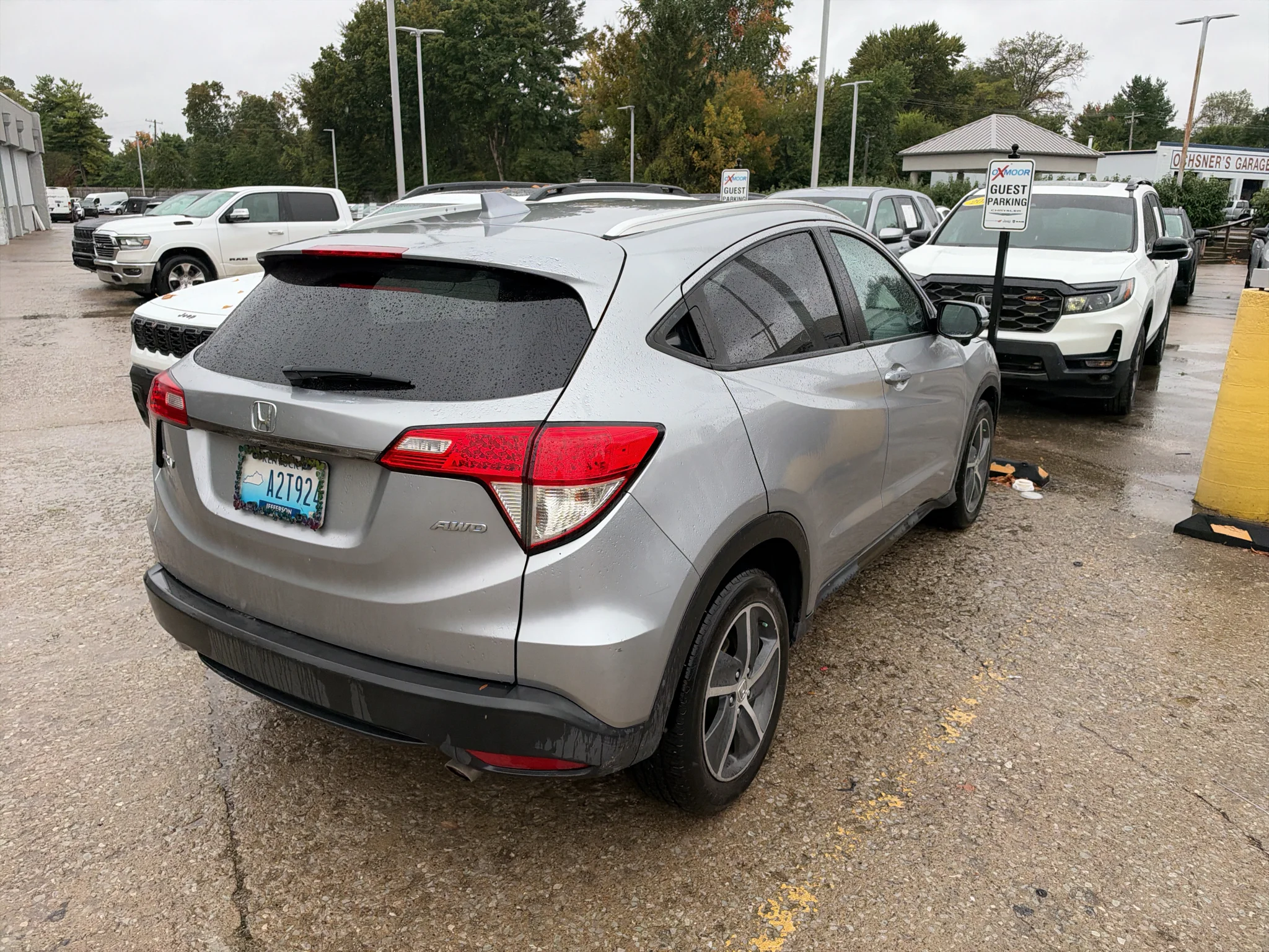 Used 2022 Lunar Silver Metallic Honda EX image 3