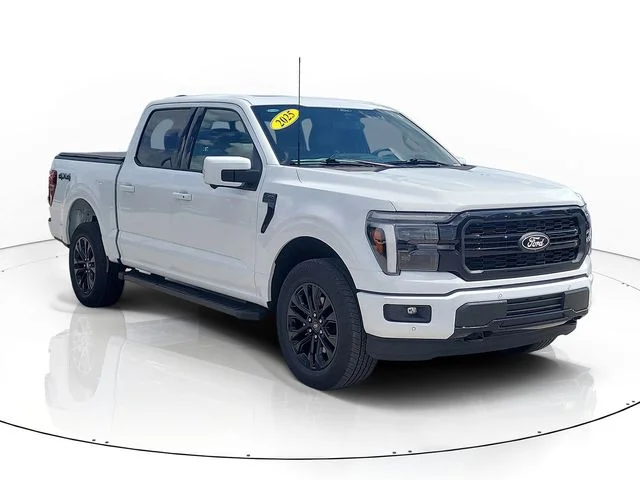 Used 2025 White Ford Lariat image 3