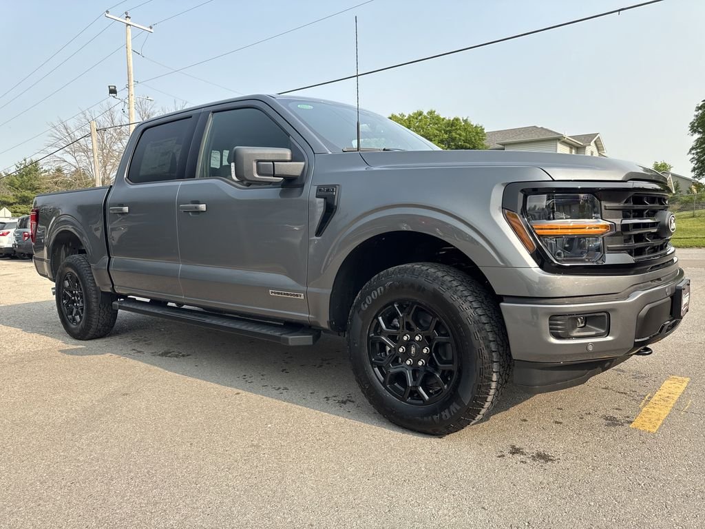 2025 Ford F-150 XLT photo 3