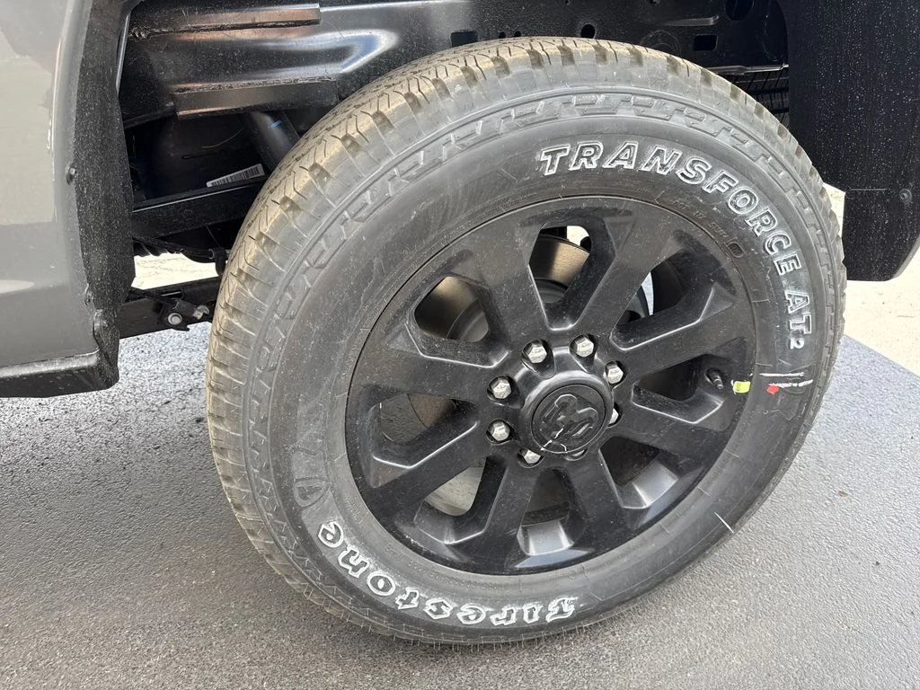 New 2026 Ceramic Gray Clear-Coat Exterior Paint RAM LARAMIE image 37