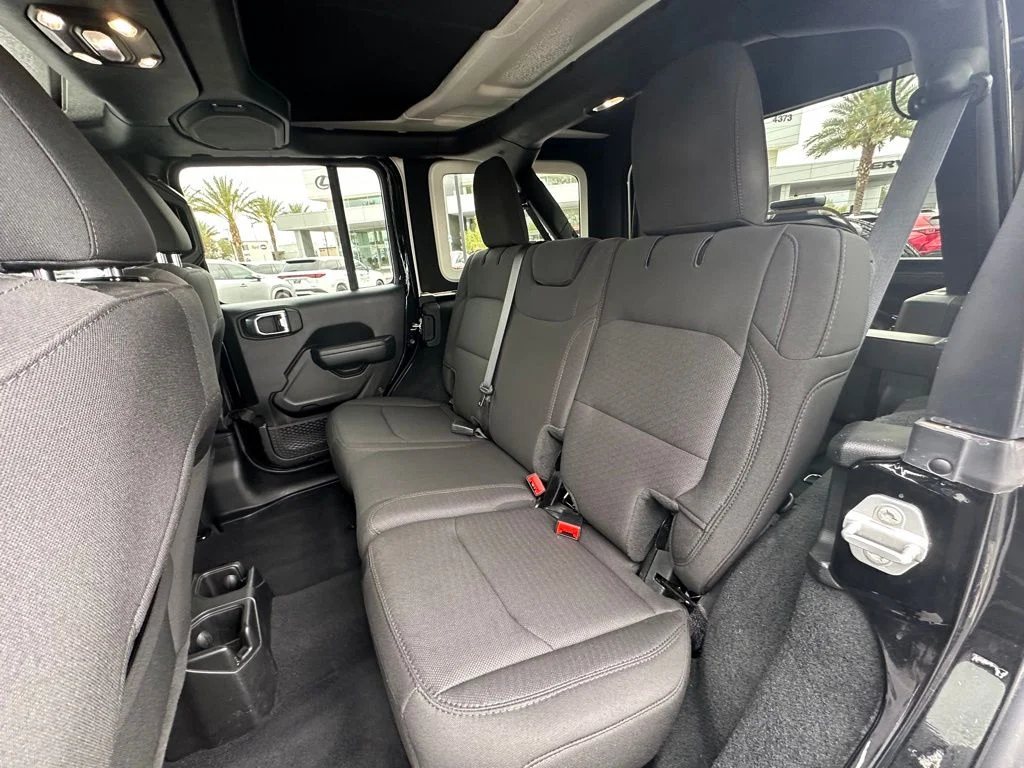 Used 2023 Black Jeep Sport S image 11