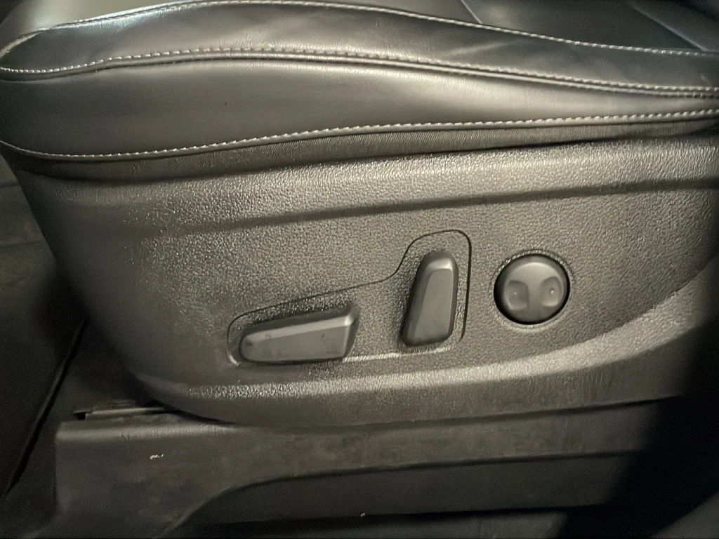 Certified Used 2022 White Kia S image 17