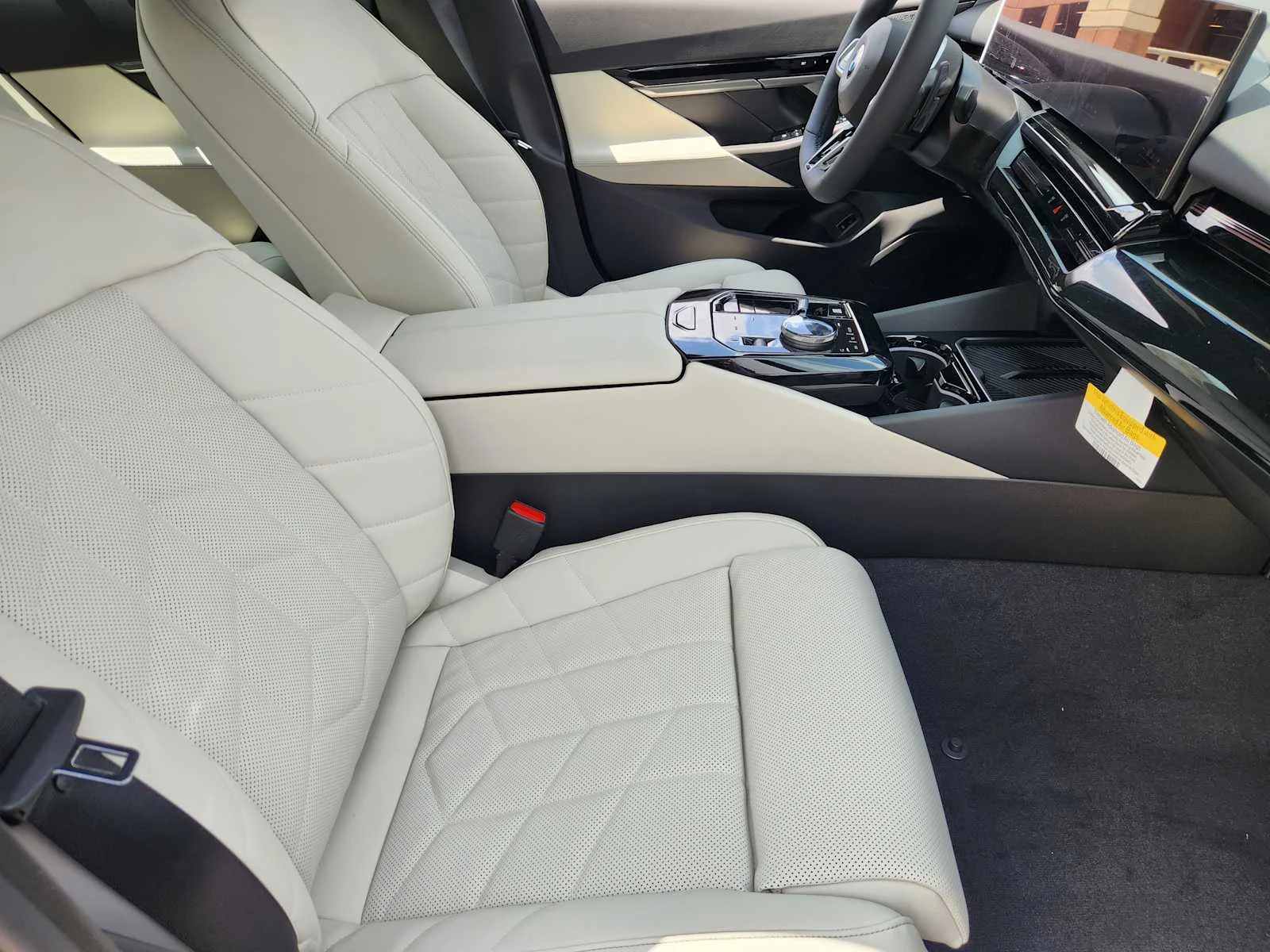 New 2026 Phytonic Blue Metallic BMW 530i image 5