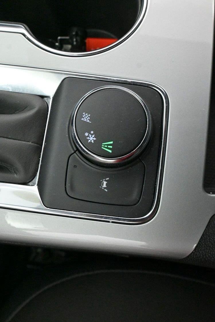 Used 2023 BLACK Chevrolet LT image 28