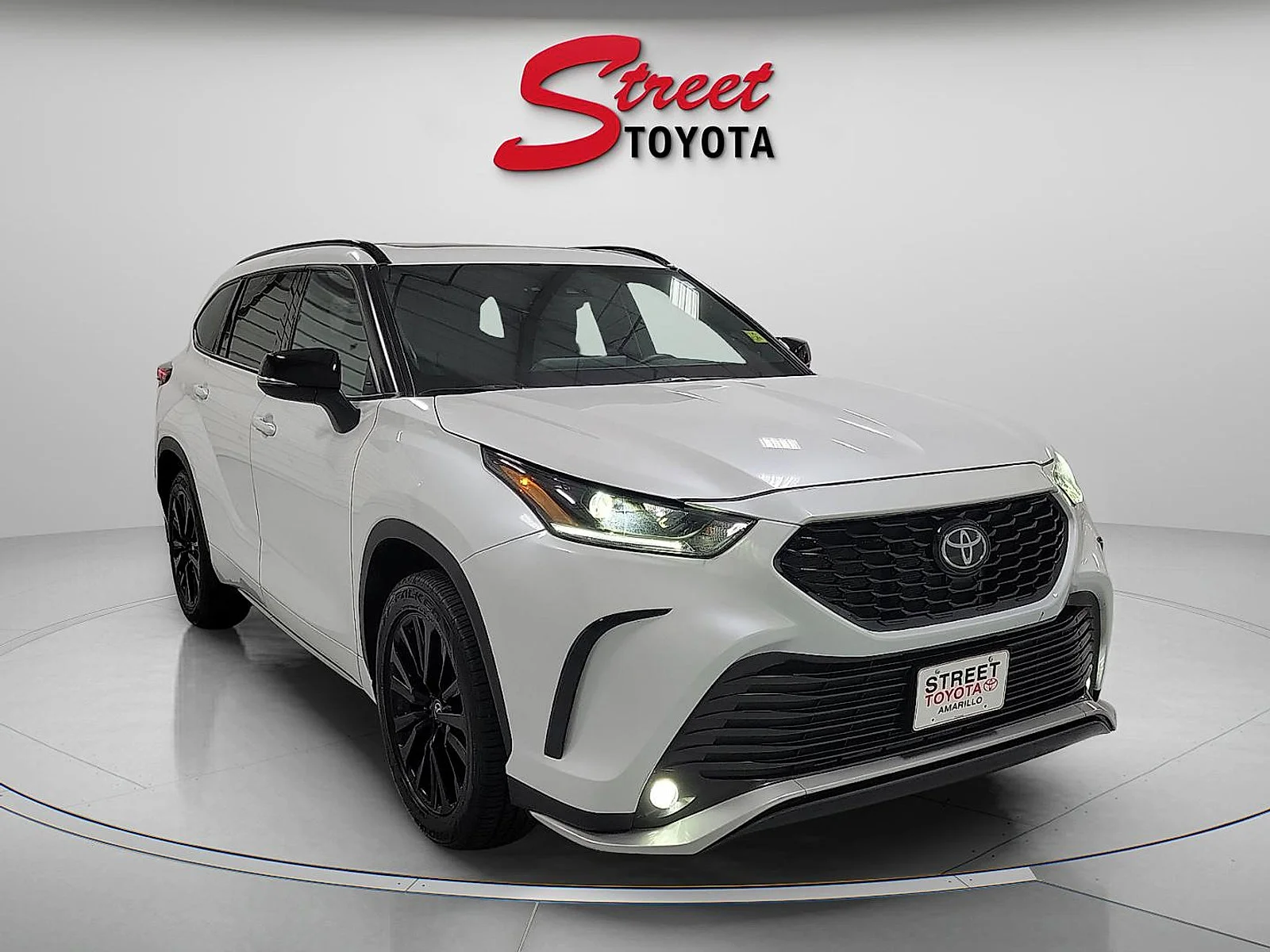 Certified Used 2025 White Toyota XSE image 5