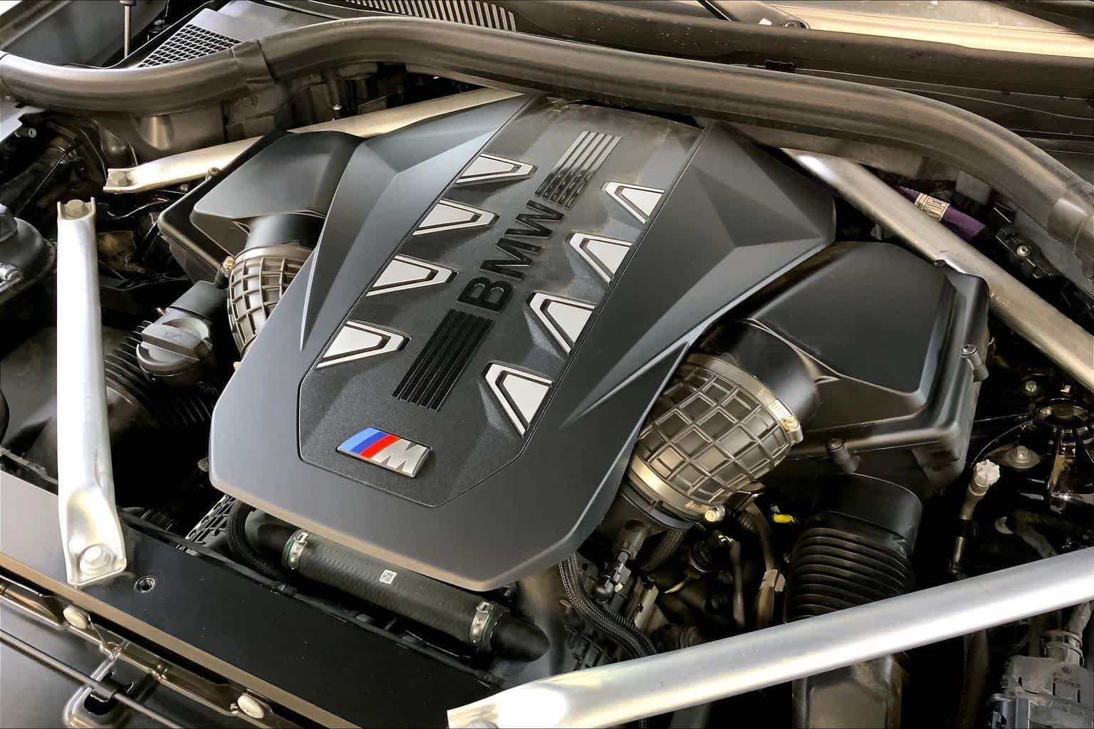 Certified Used 2026 Carbon Black Metallic BMW M60i image 31