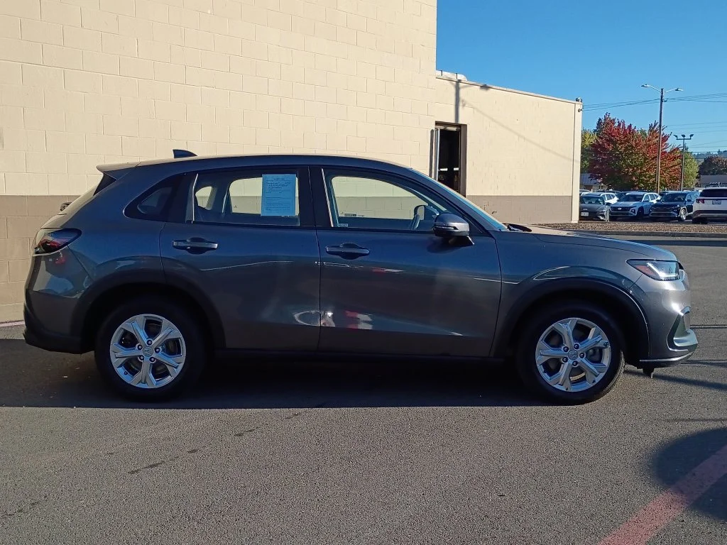 Used 2024 Modern Steel Metallic Honda LX image 3