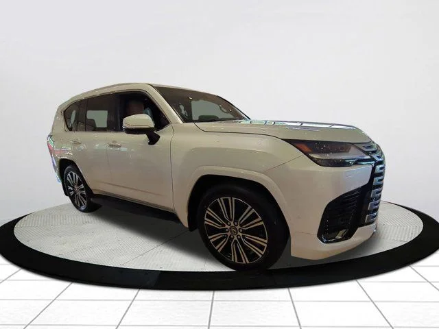2026 Lexus LX 600 700h Luxury's photo