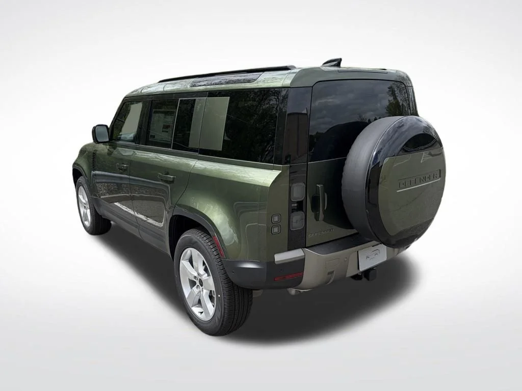 New 2026 Woolstone Green Land Rover S image 6