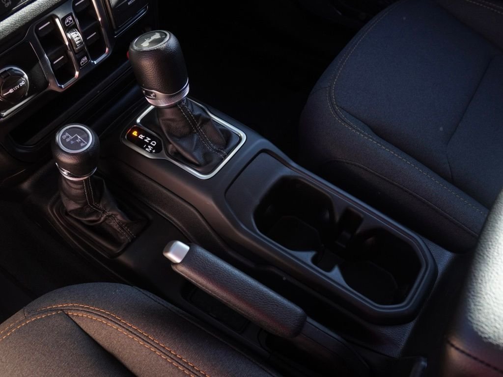 New 2026 Anvil Clear-Coat Exterior Paint Jeep Sport S image 16