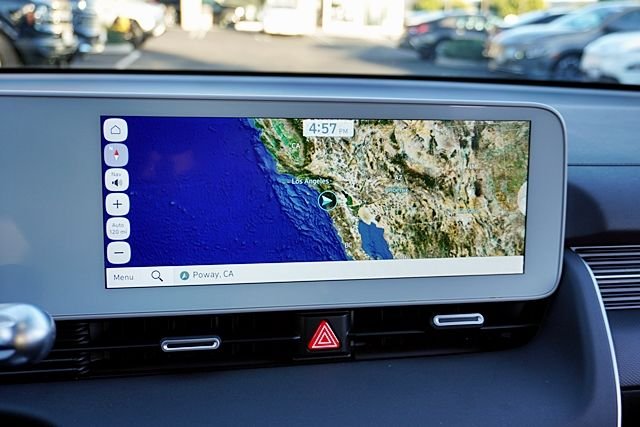 Used 2024 Blue Hyundai SEL image 24