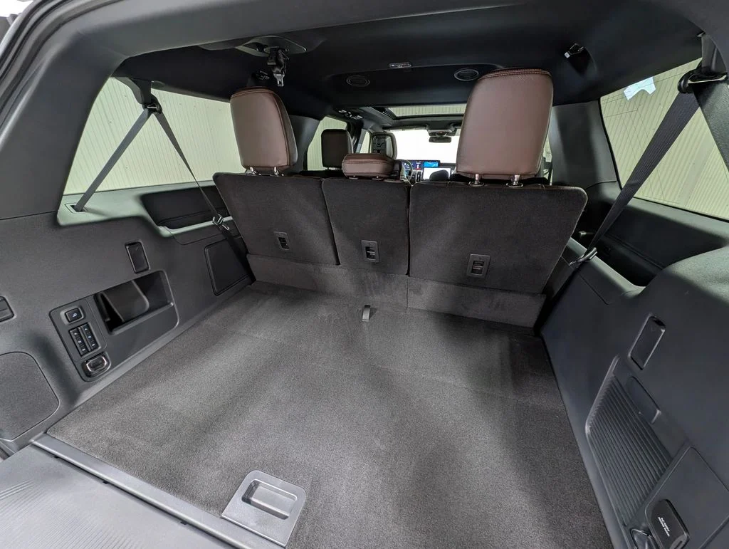 New 2027 Star White Metallic Tri-Coat Ford MAX King Ranch® image 22