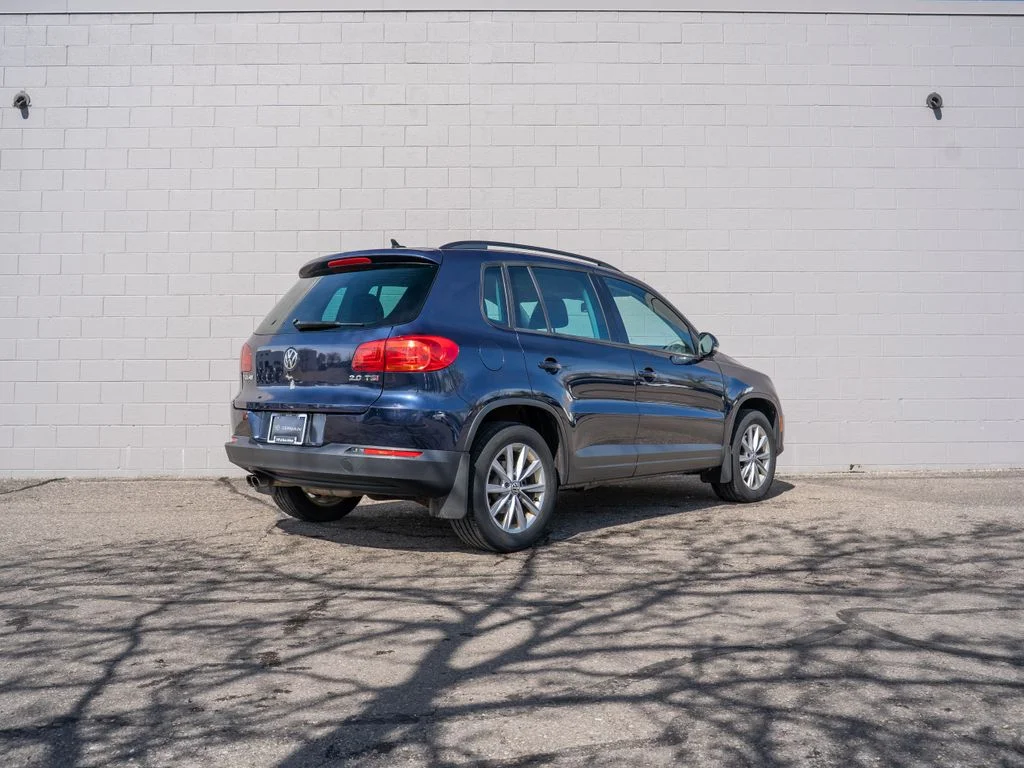 Used 2015 Blue Volkswagen SE image 7