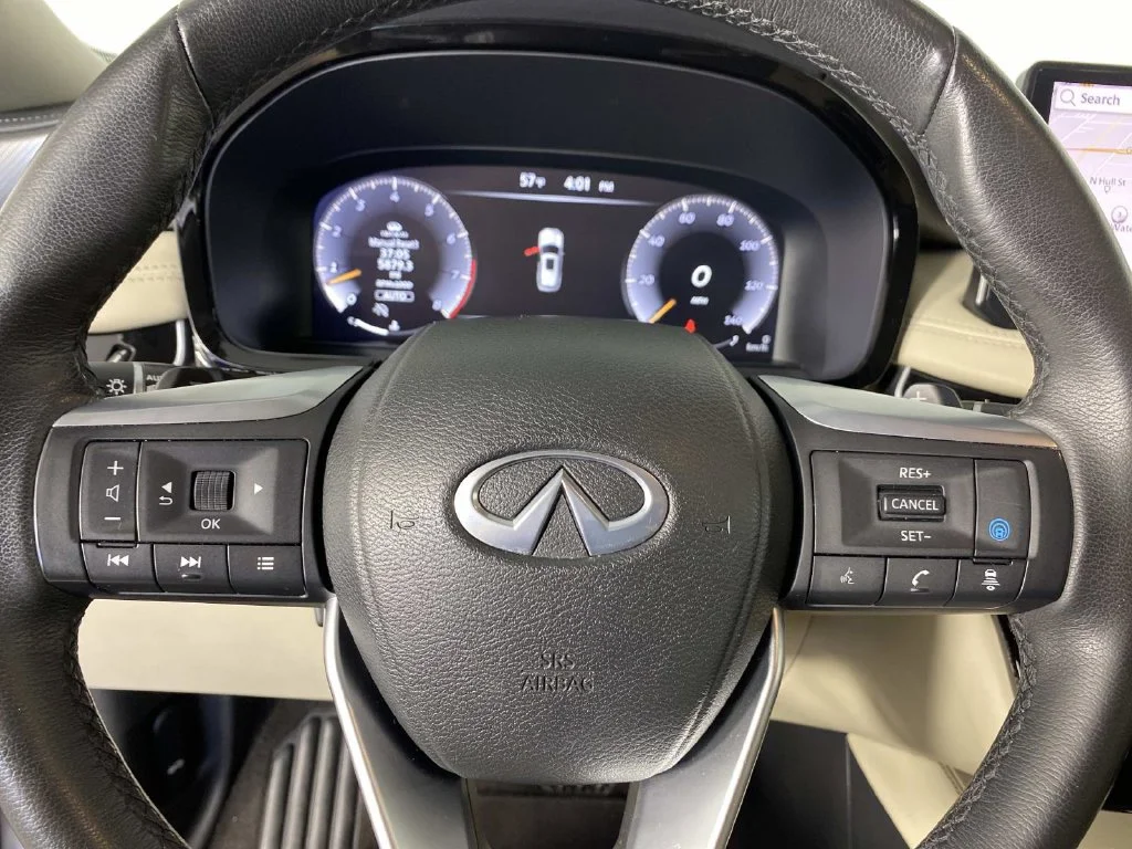 Used 2023 Titanium INFINITI LUXE image 19
