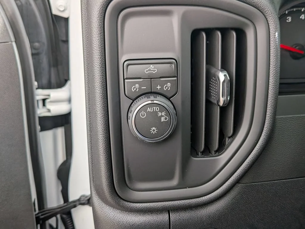 New 2026 Summit White Chevrolet Custom image 34