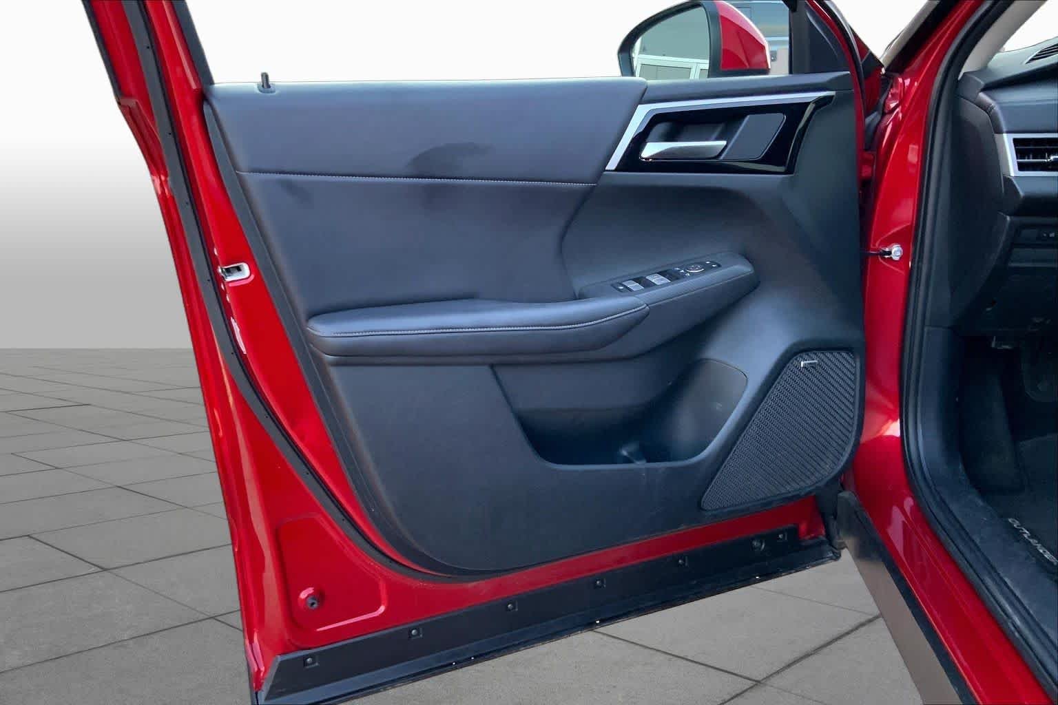 Used 2025 Red Diamond Mitsubishi SE image 21