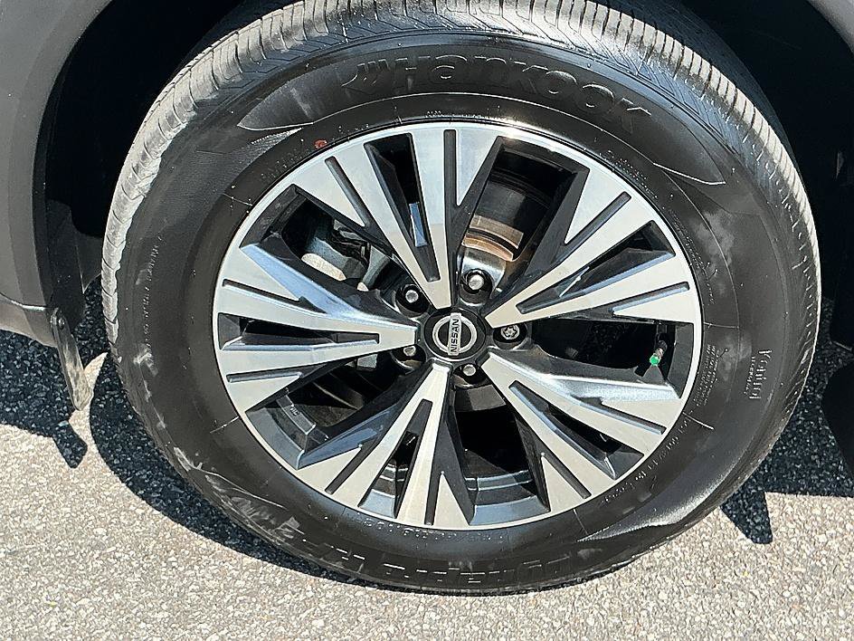Used 2021 Gun Metallic Nissan SV image 7