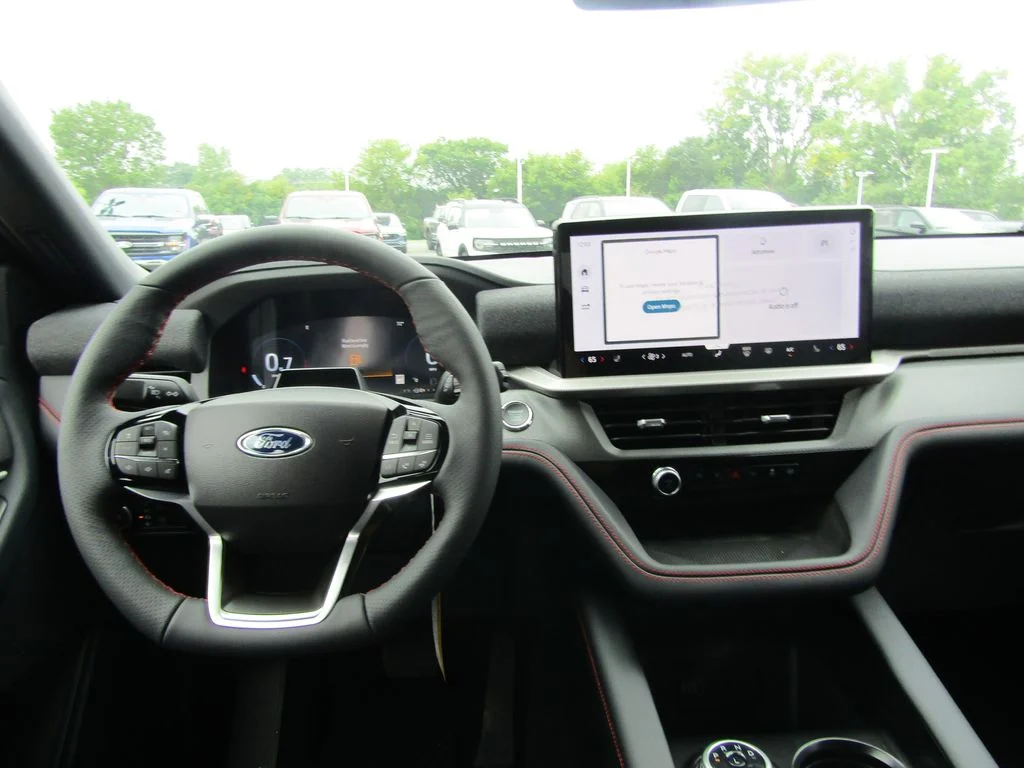New 2027 Agate Black Metallic Ford ST-Line image 20