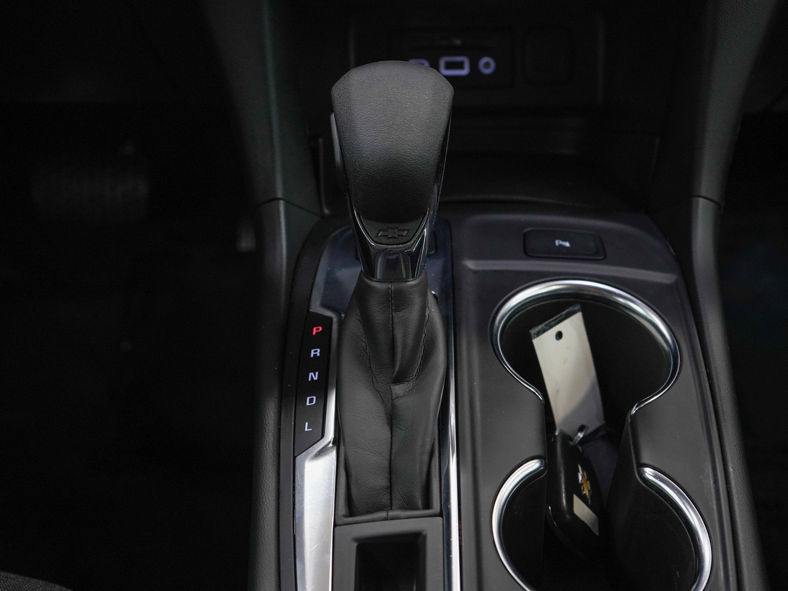 Used 2024 Mosaic Black Metallic Chevrolet LT image 19