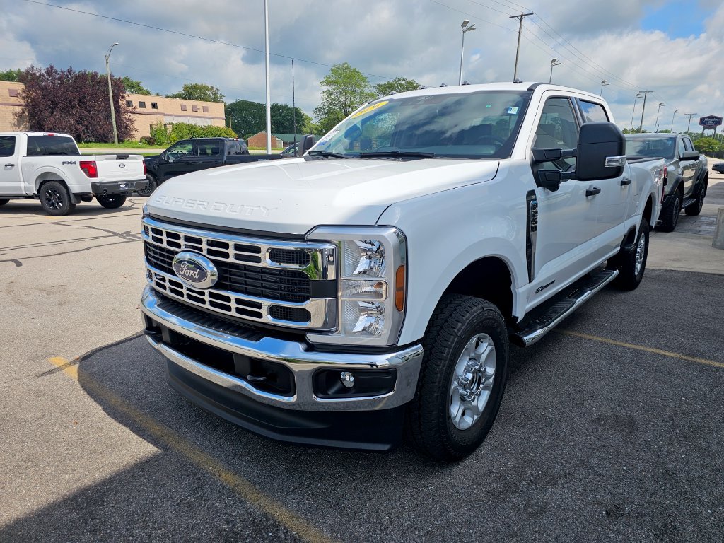 New 2026 Oxford White Ford F-250® XLT image 34
