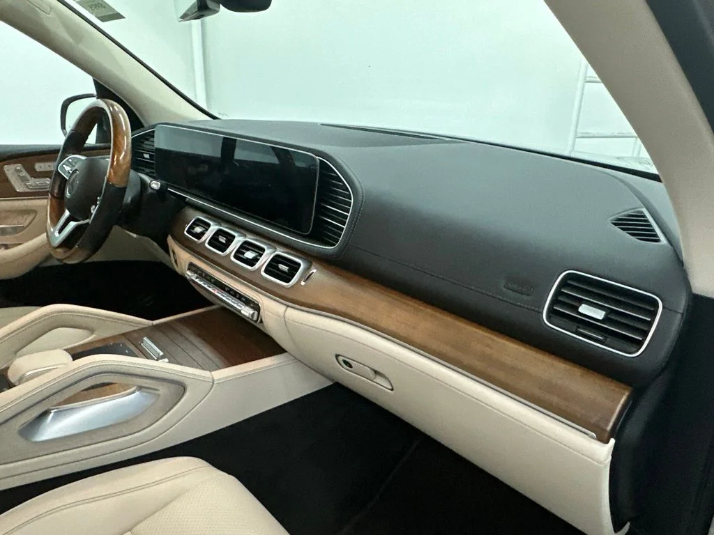 Used 2023 Silver Mercedes-Benz GLS 450 image 28