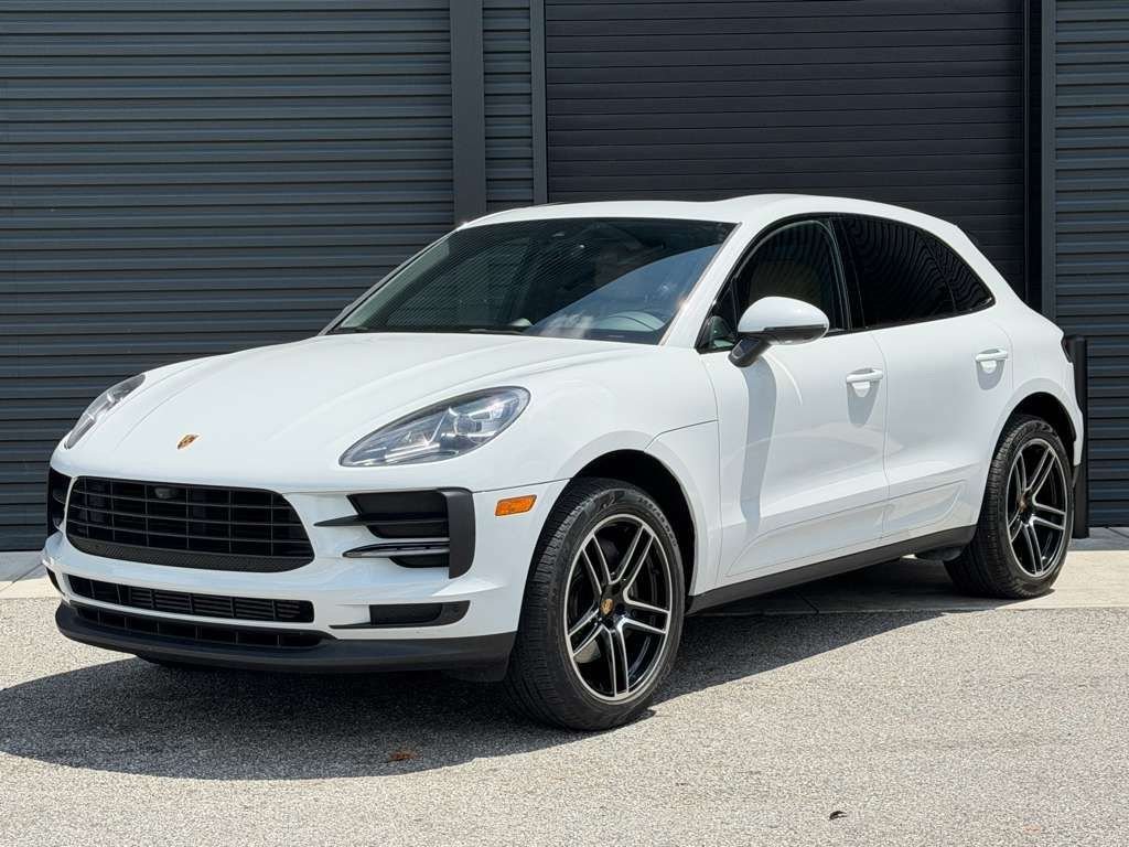 2021 Porsche Macan -'s photo