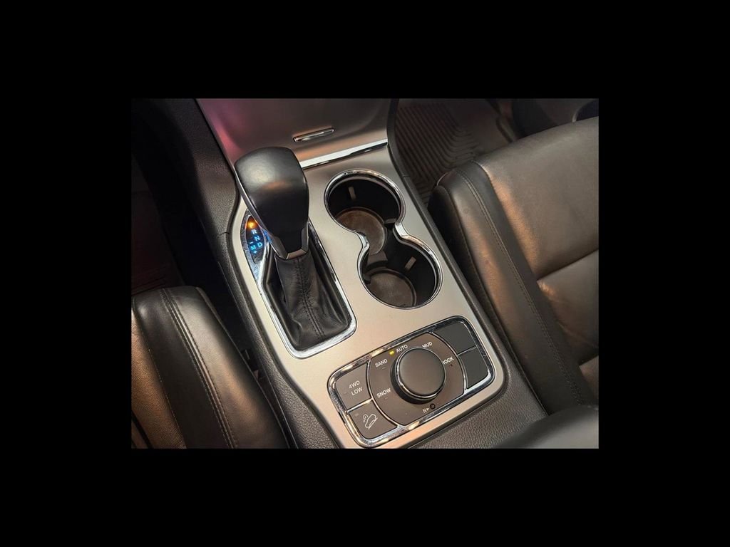 Used 2021 Red Jeep Limited image 24