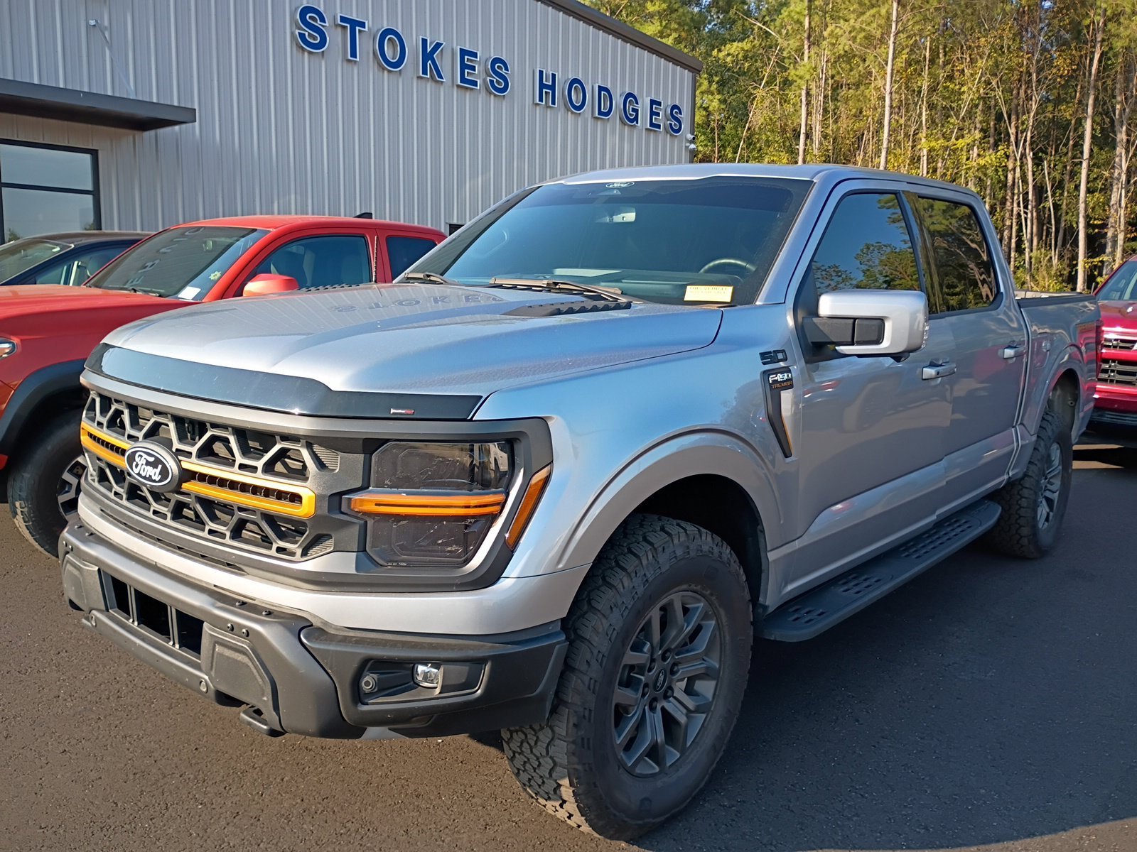 Used 2025 Silver Ford Tremor image 1