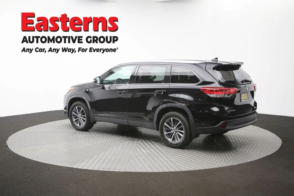 Used 2019 Black Toyota XLE image 67