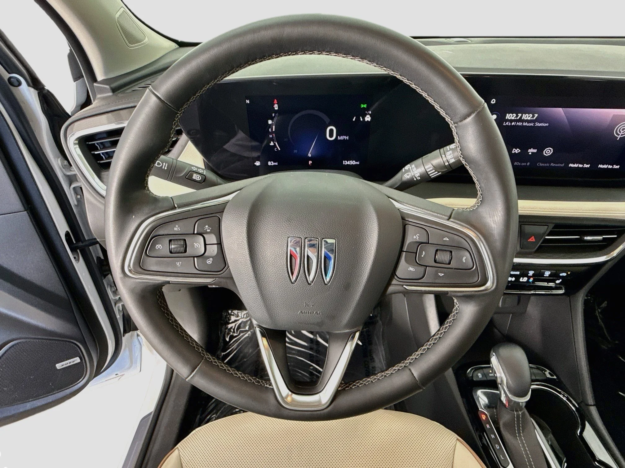 Used 2024 White Frost Tricoat Buick Avenir image 13