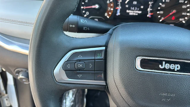 Used 2024 White Jeep Limited image 22