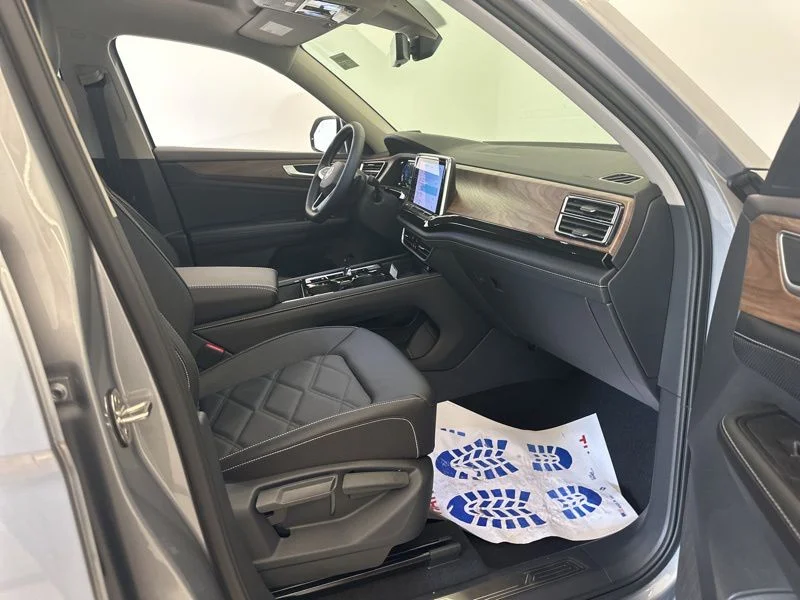 New 2026  Volkswagen 2.0T SE w/Technology image 24