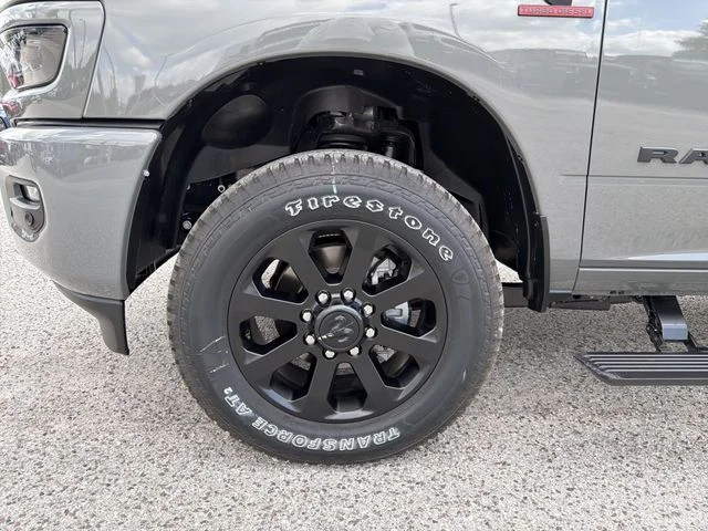 New 2026 Ceramic Gray Clear-Coat Exterior Paint RAM Laramie image 31