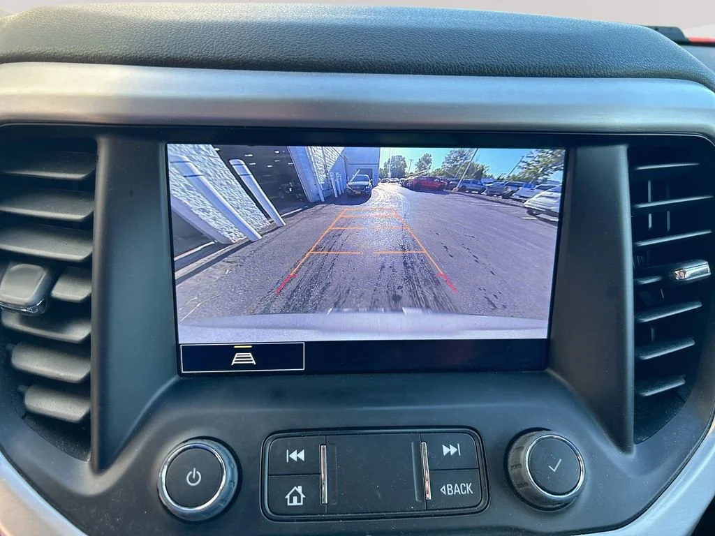 Used 2023 Sterling Metallic GMC SLT image 19
