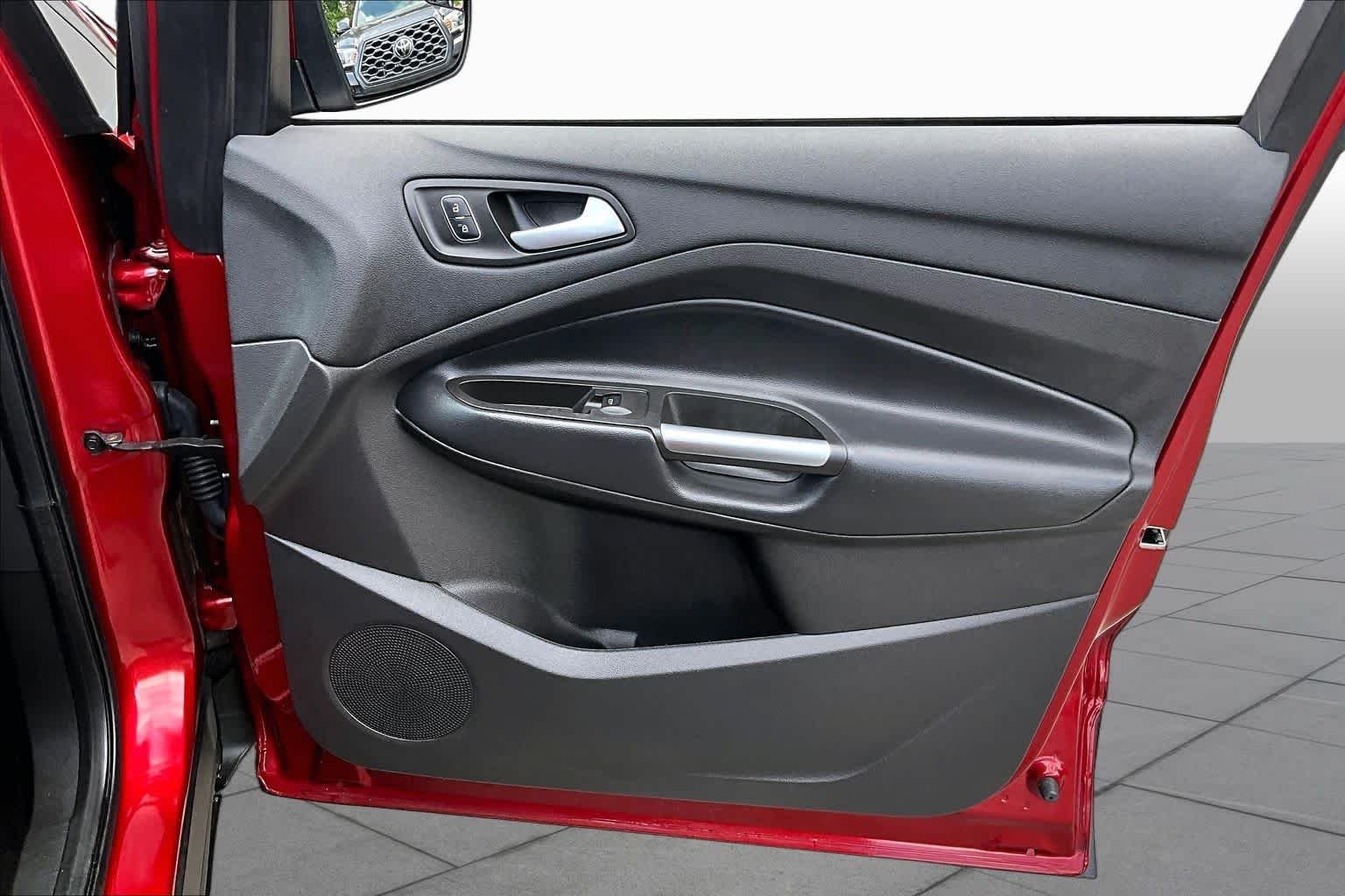 Used 2018 Ruby Red Metallic Tinted Clearcoat Ford SEL image 22