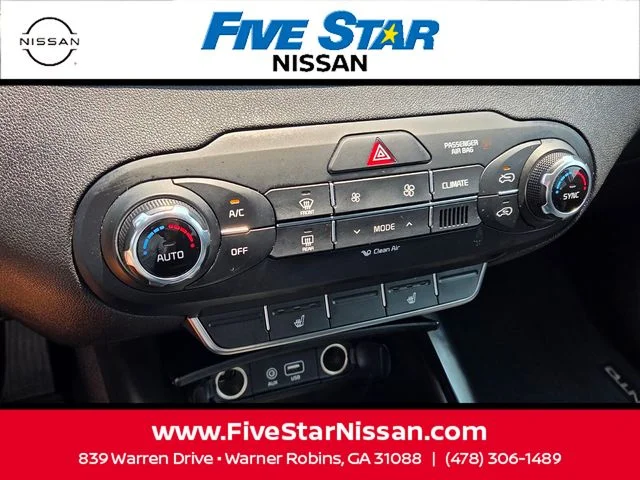 Used 2018 Silver Kia LX image 22