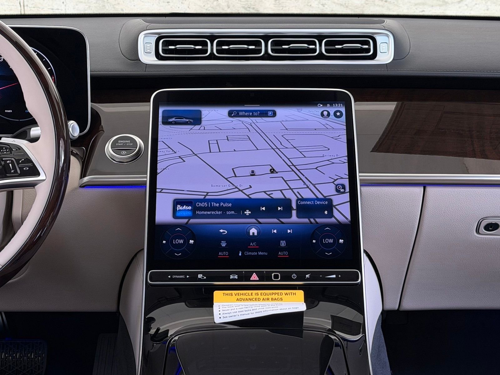 New 2026 MANUFAKTUR Moonlight White Metallic Mercedes-Benz S 500 image 9