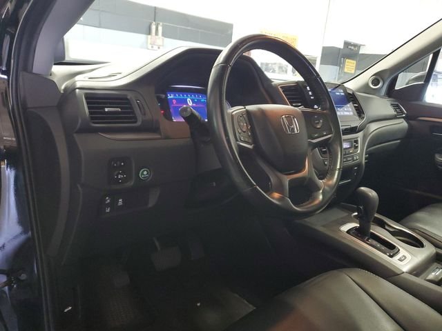 Used 2020 Black Honda EX-L image 16
