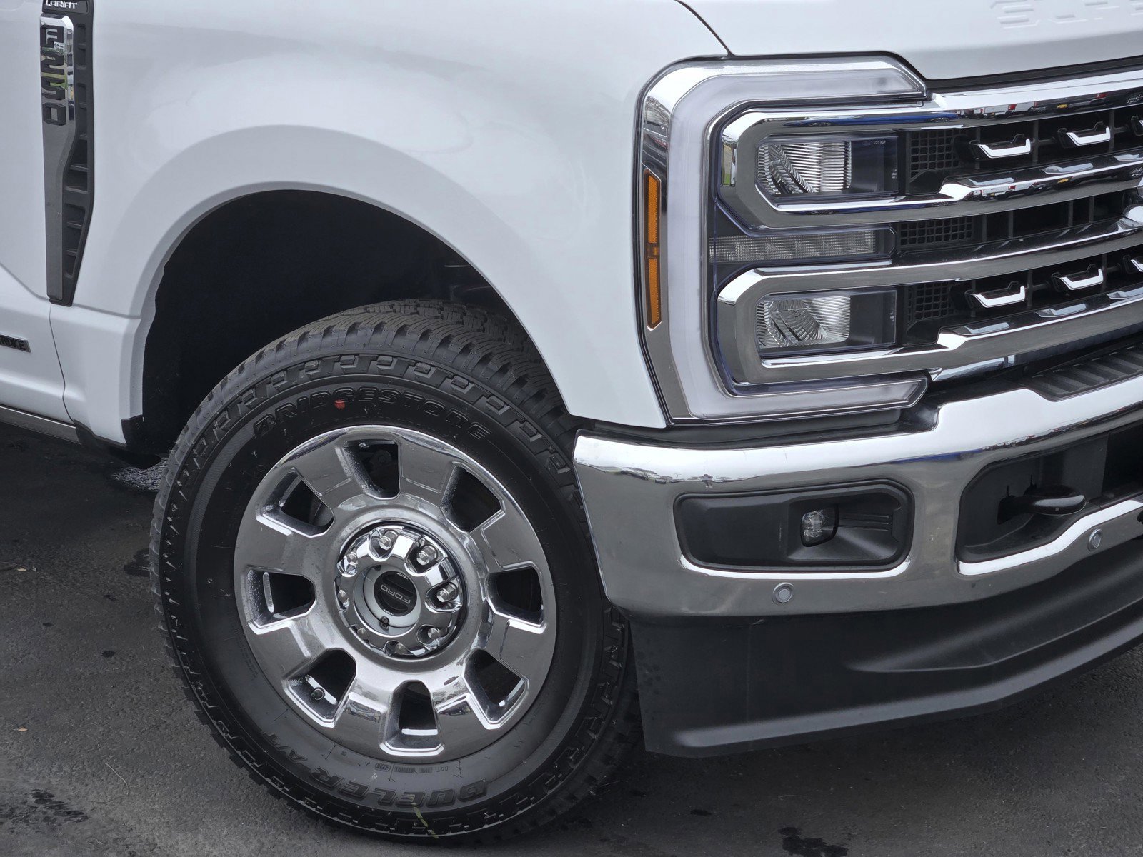New 2026 Oxford White Ford F-250® Lariat® image 2