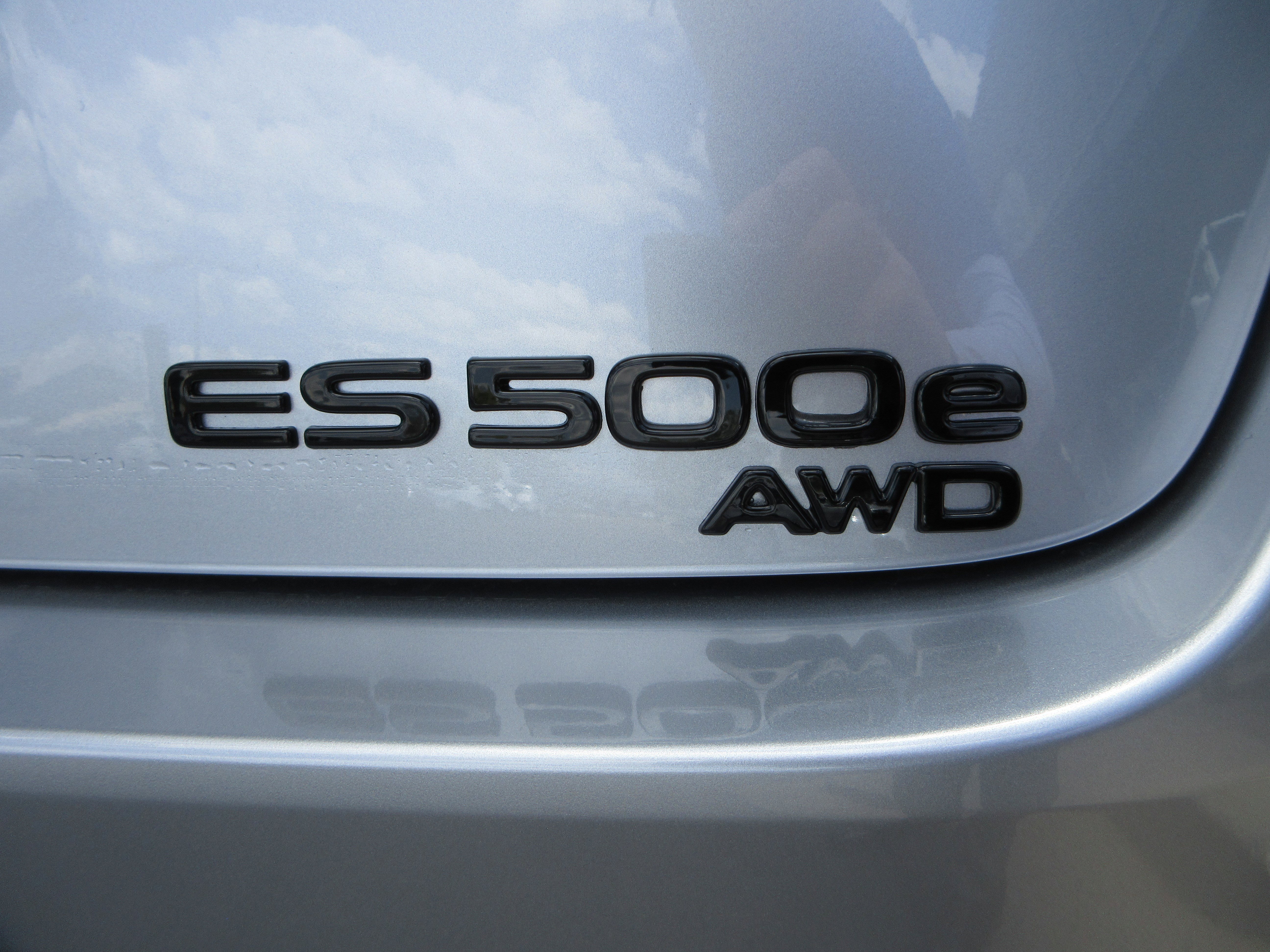 New 2026 Iridium Lexus PREMIUM AWD image 8