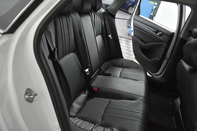 Used 2018  Honda EX-L image 35